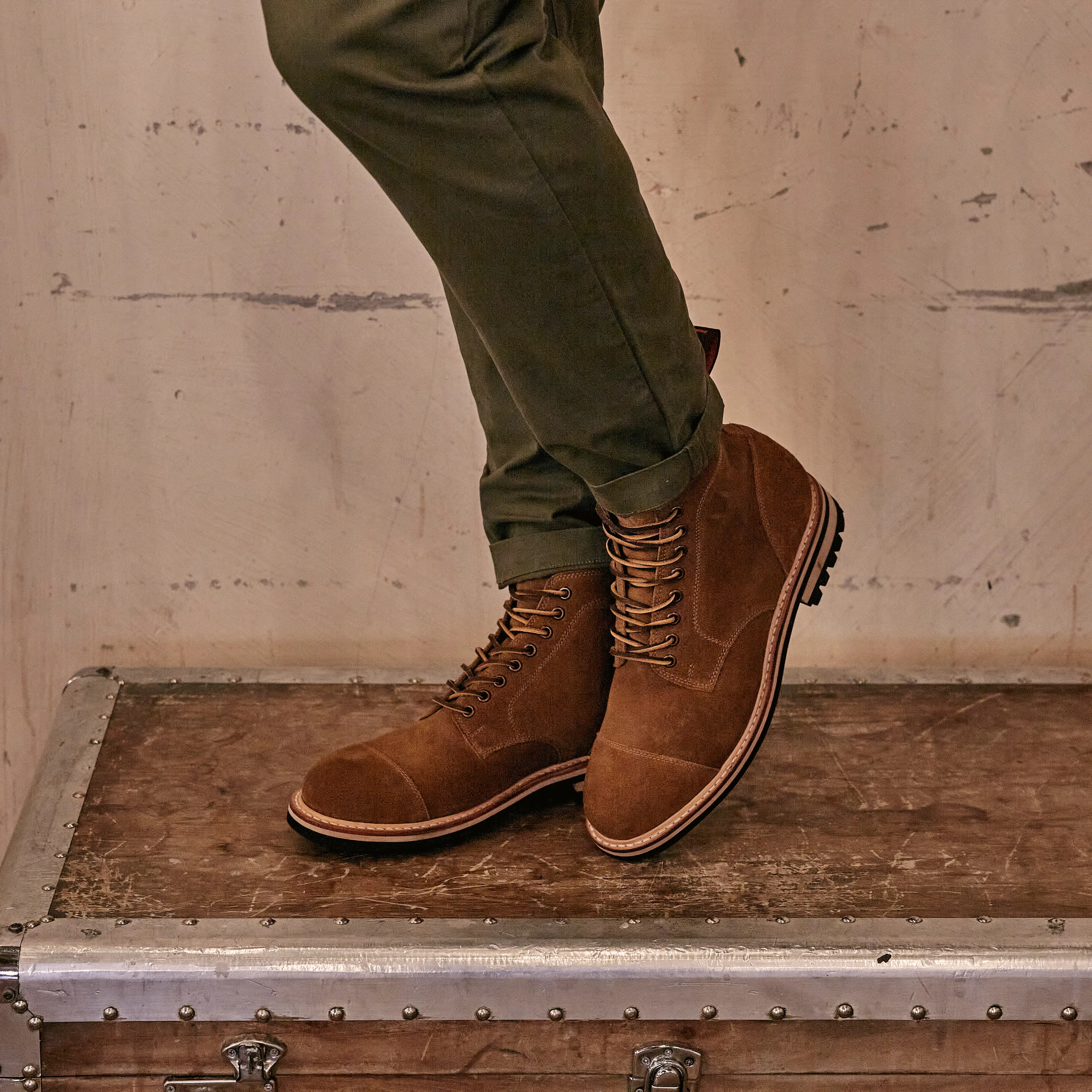 BAMBER // TAN SUEDE