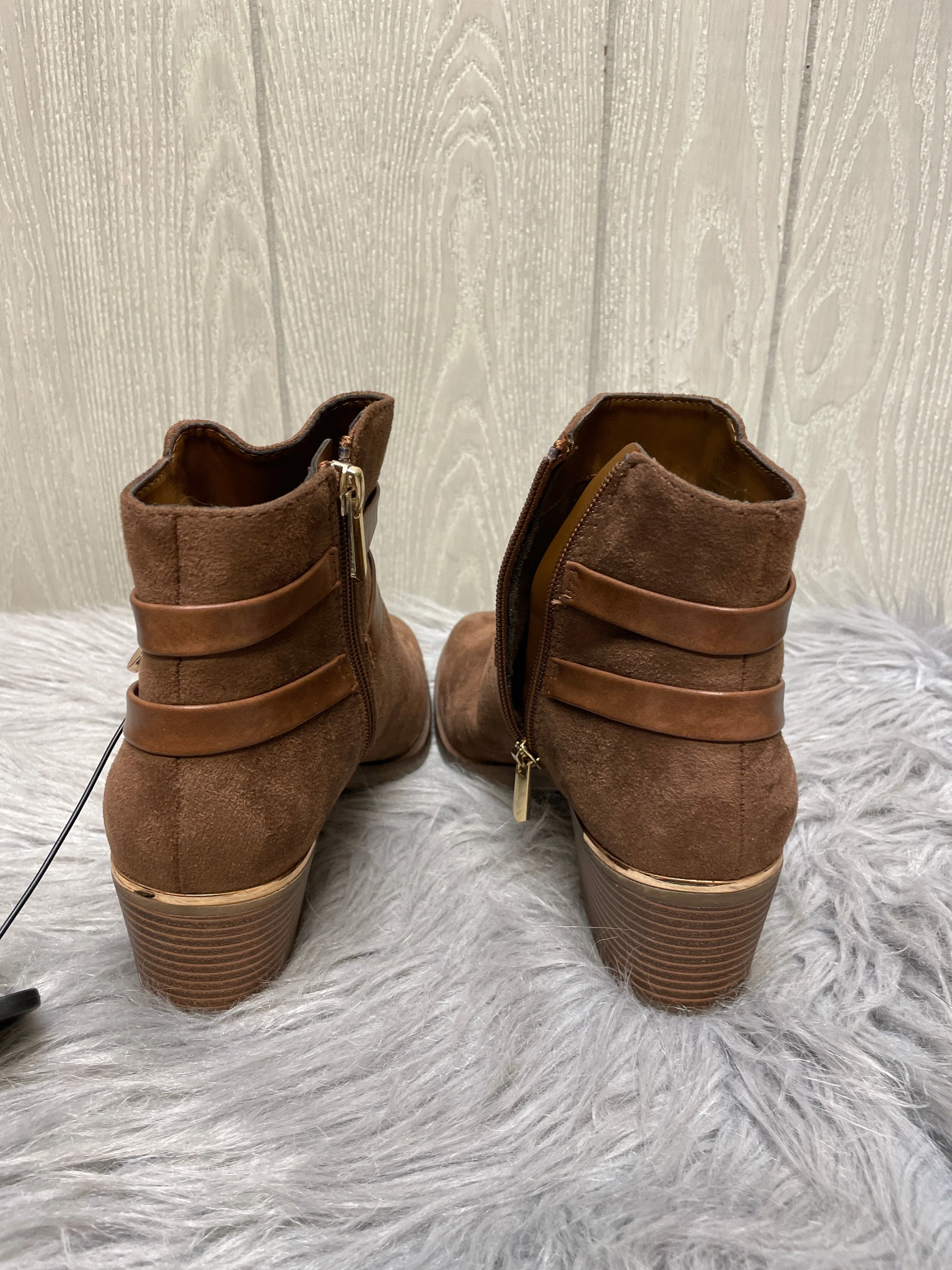 Boots Ankle Heels By Clothes Mentor In Brown, Size: 7