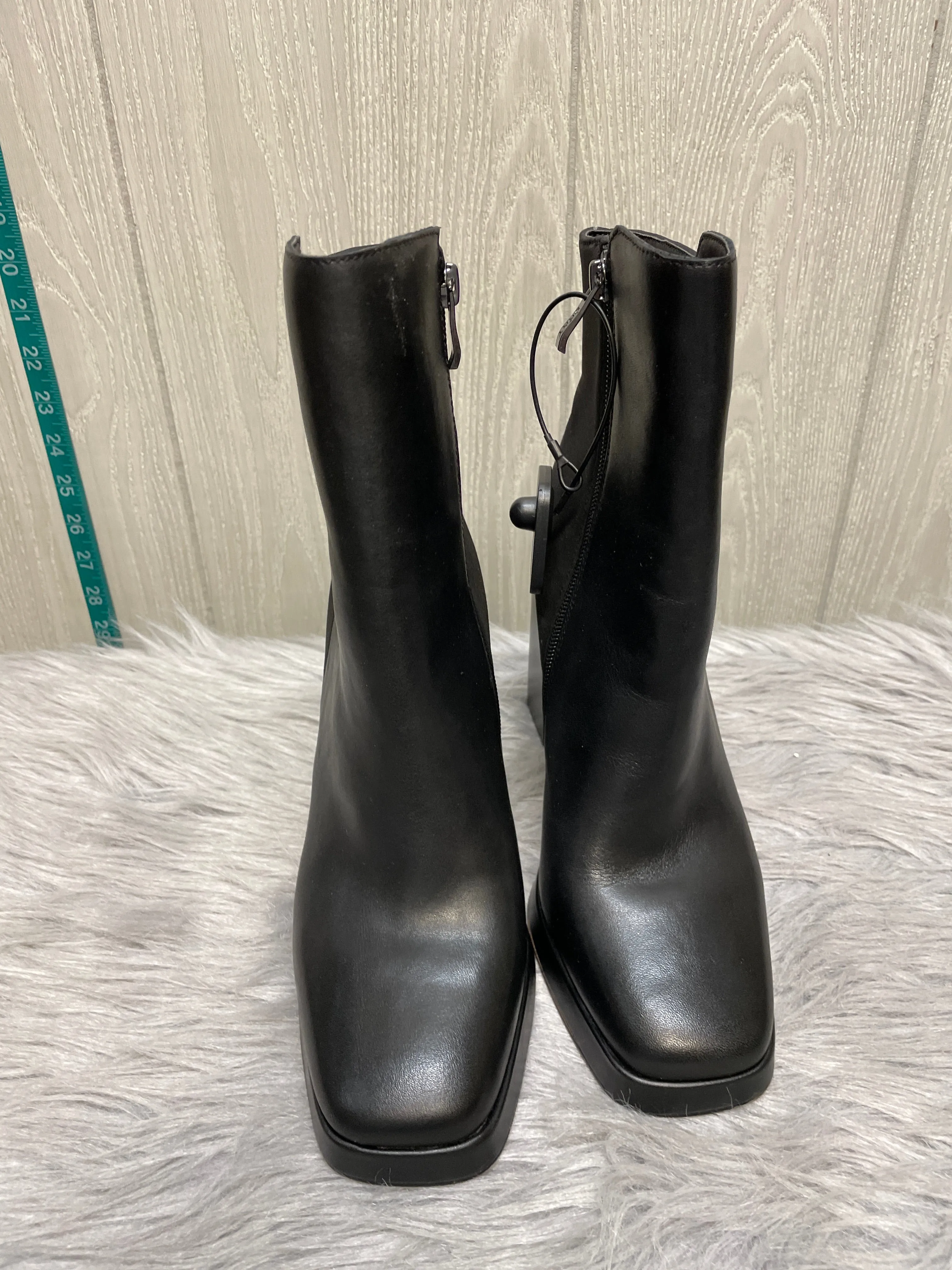 Boots Leather By Dkny In Black, Size: 8