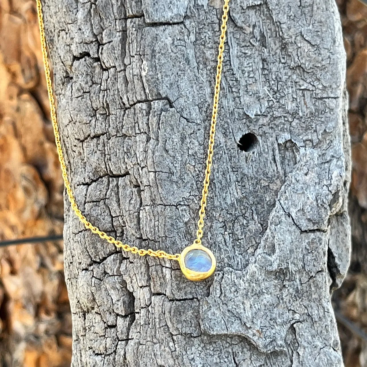 Labradorite Spirit Stone Necklace - Gold