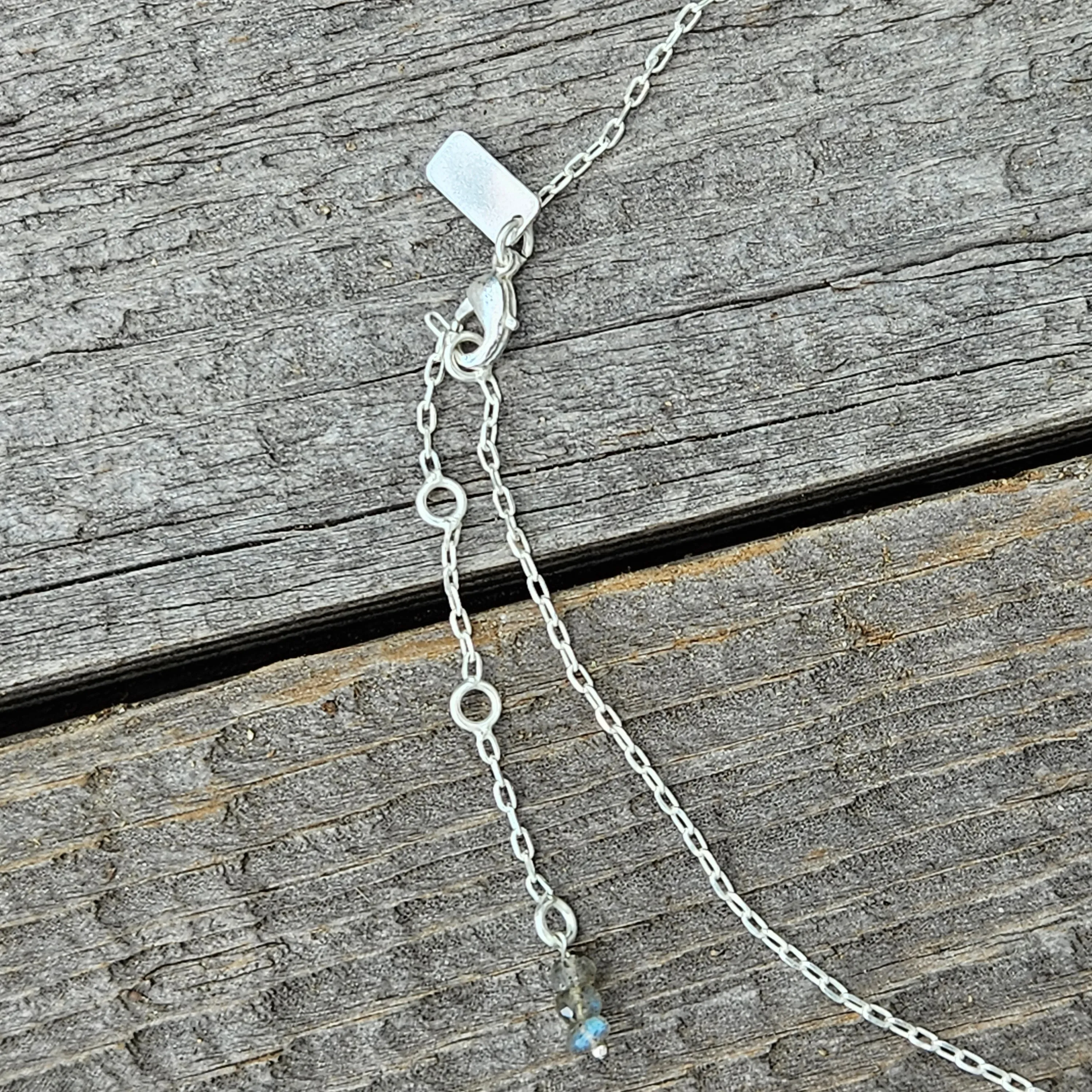 Labradorite Untetherd Soul Necklace - Silver