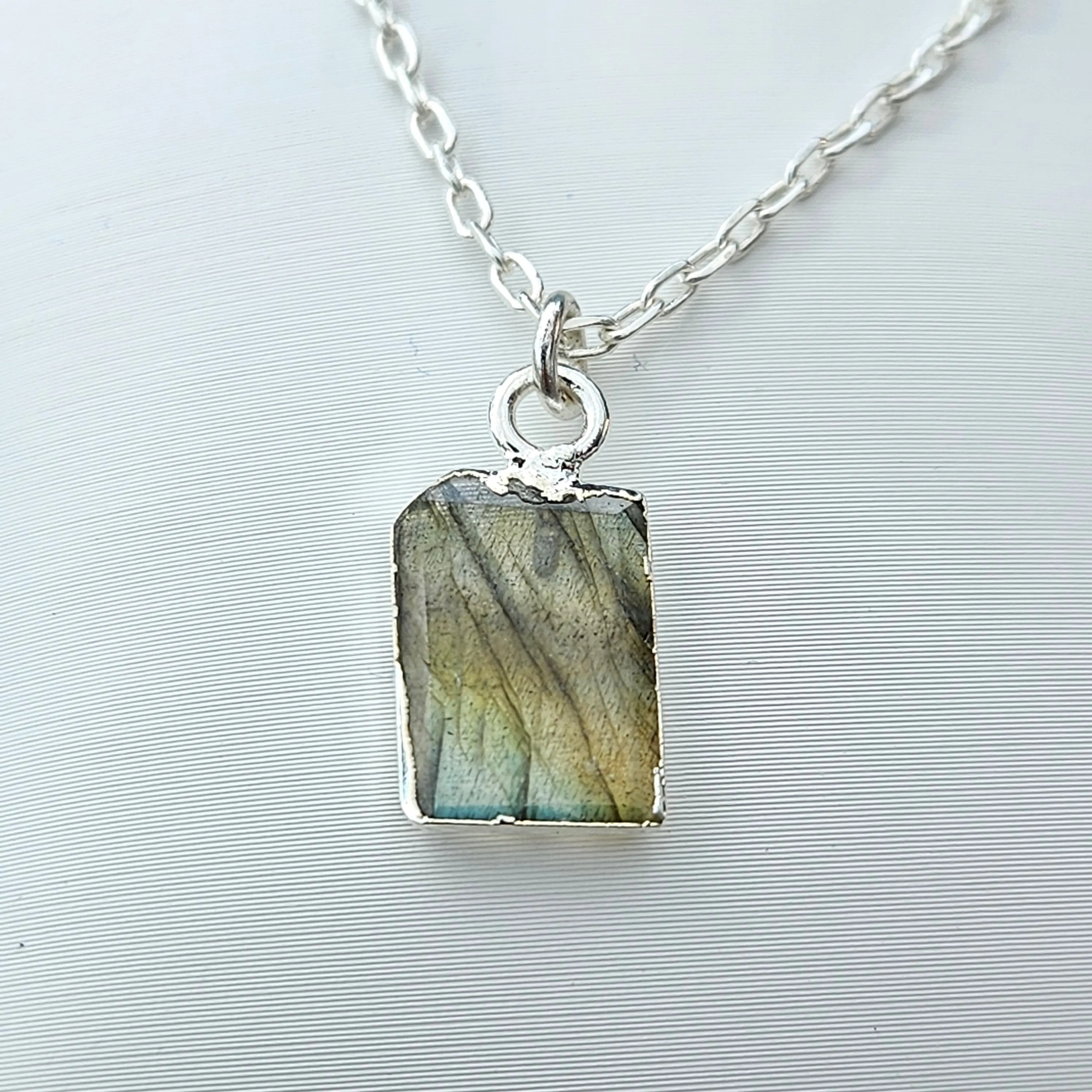 Labradorite Untetherd Soul Necklace - Silver