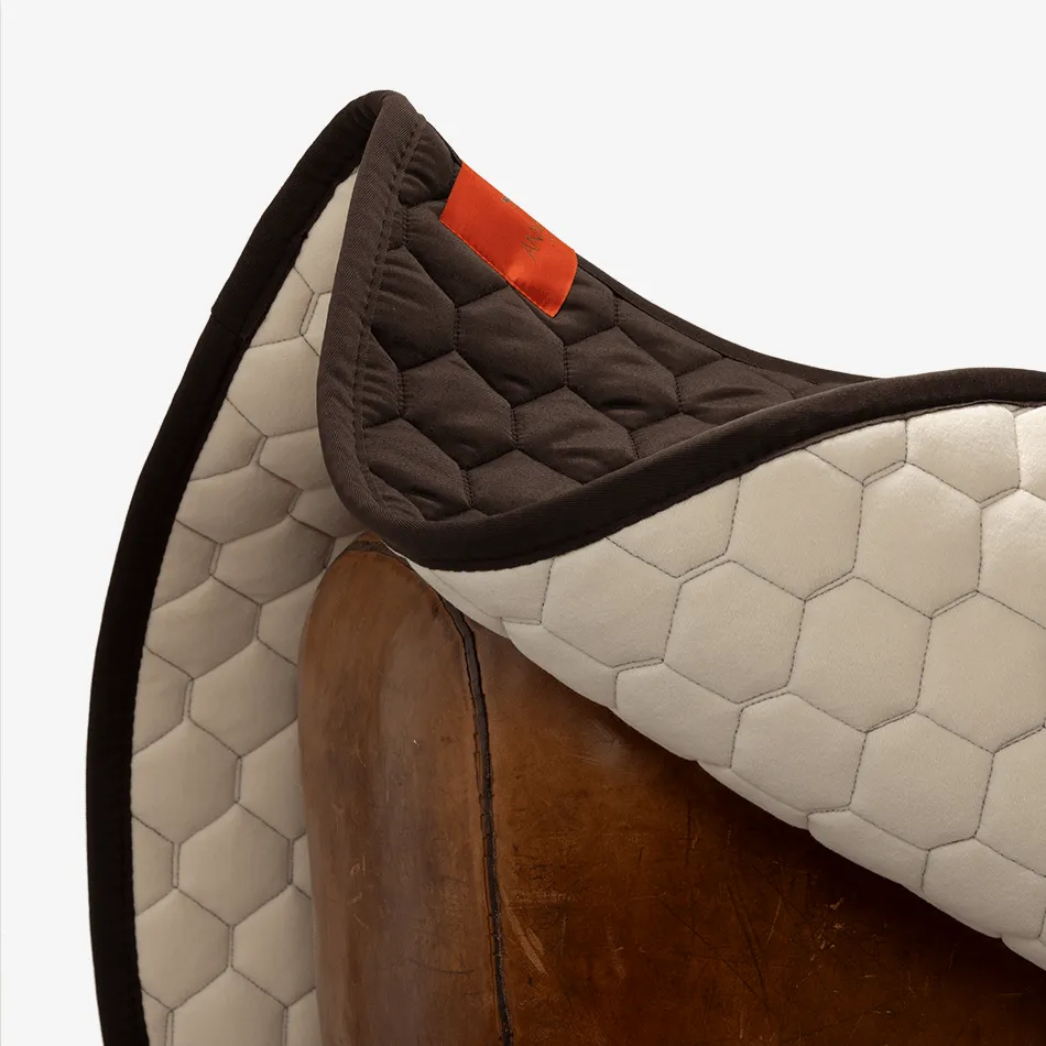 Saddle Pad Jumping in Brown with attachable Patches