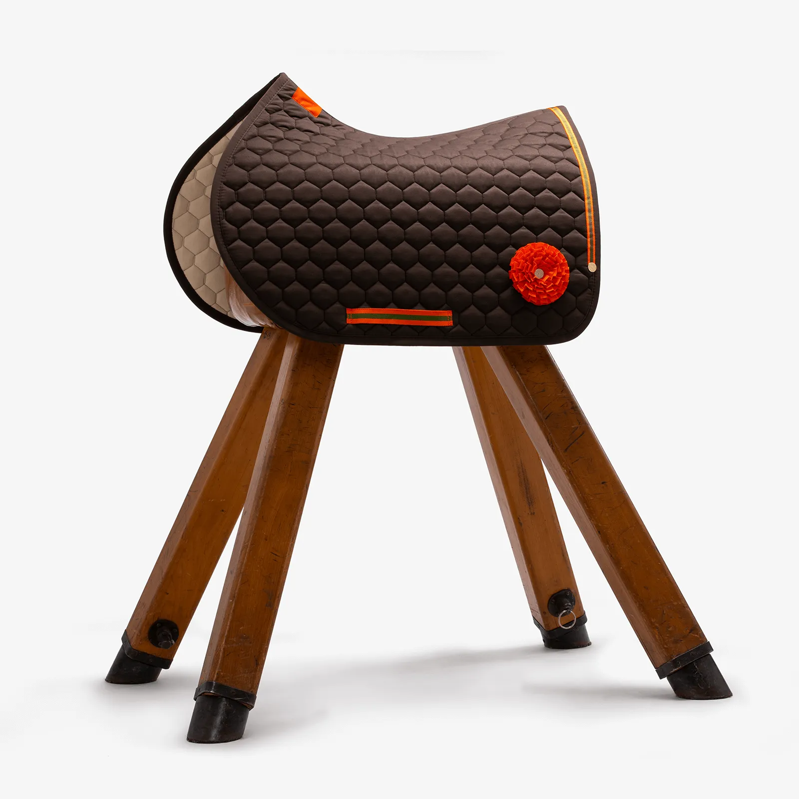 Saddle Pad Jumping in Brown with attachable Patches