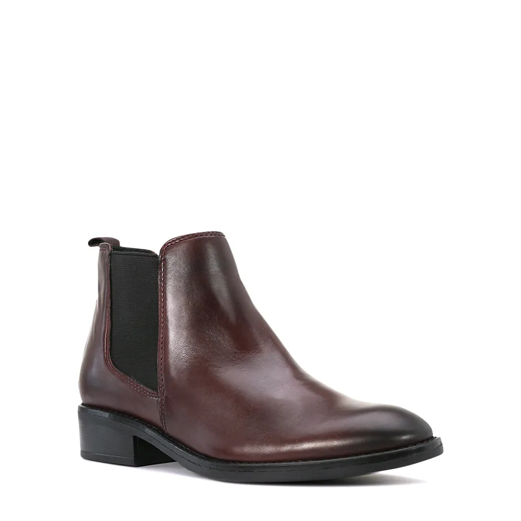 Selva Leather Chelsea Boots