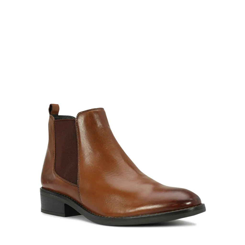 Selva Leather Chelsea Boots