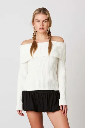 WHITE OFF THE SHOULDER SWEATER